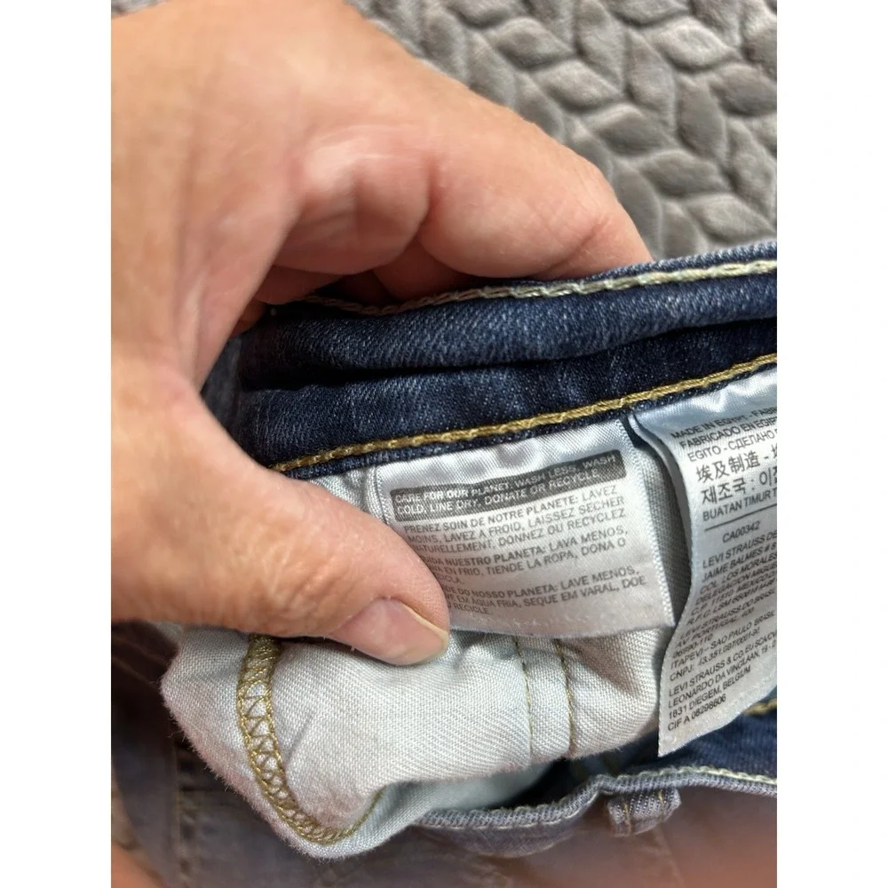 Levis pre owned